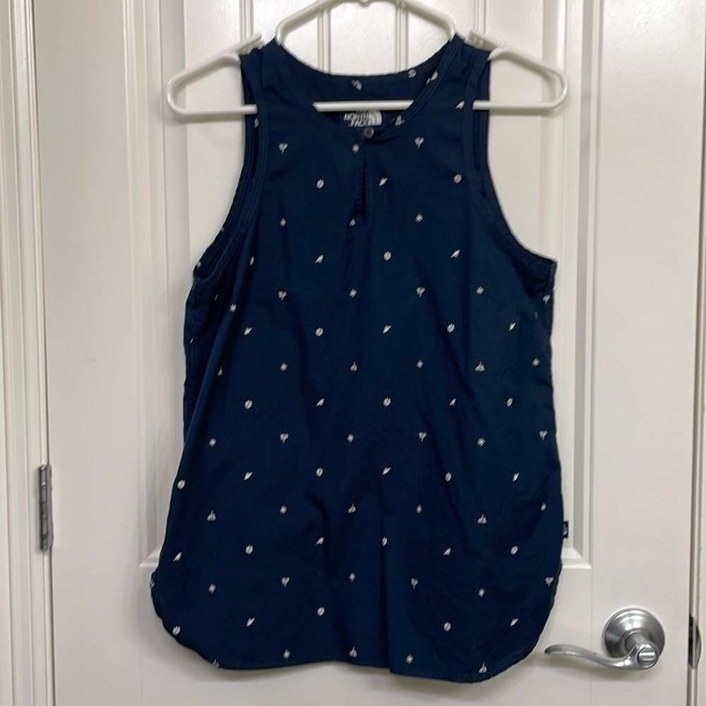 The‎ north Face sleeveless blouse